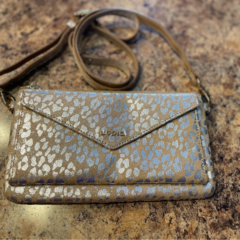 Lodis wallet crossbody